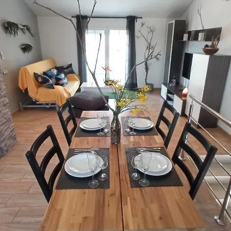 Apartamento Zen Апартаменты Дельтебре